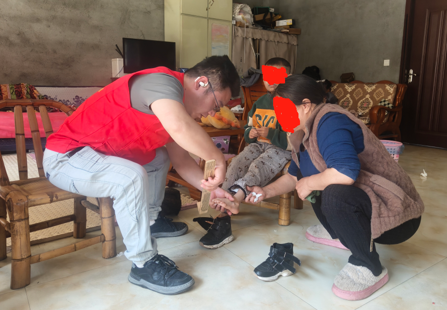 为仙居儿童足矫形 “减负”，专业上门服务暖人心
